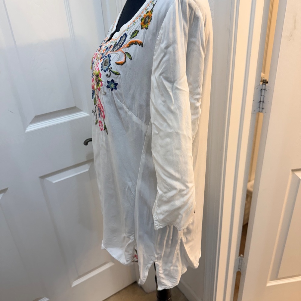 J. Jill Embroidered Tunic Top – White | Size SP (Petite) | Boho Floral - Picture 4 of 8